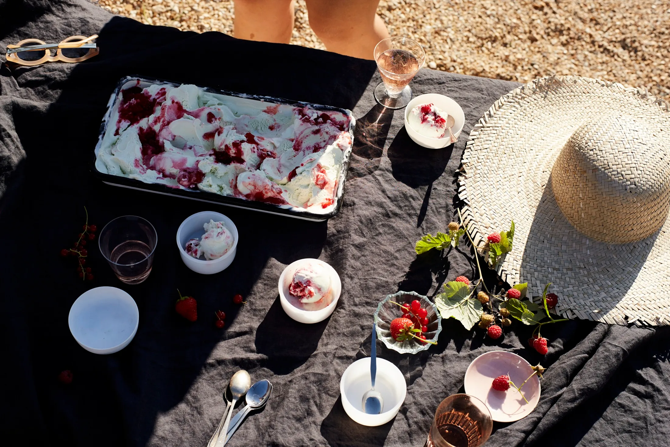 Berry Irecream Alfresco Dining