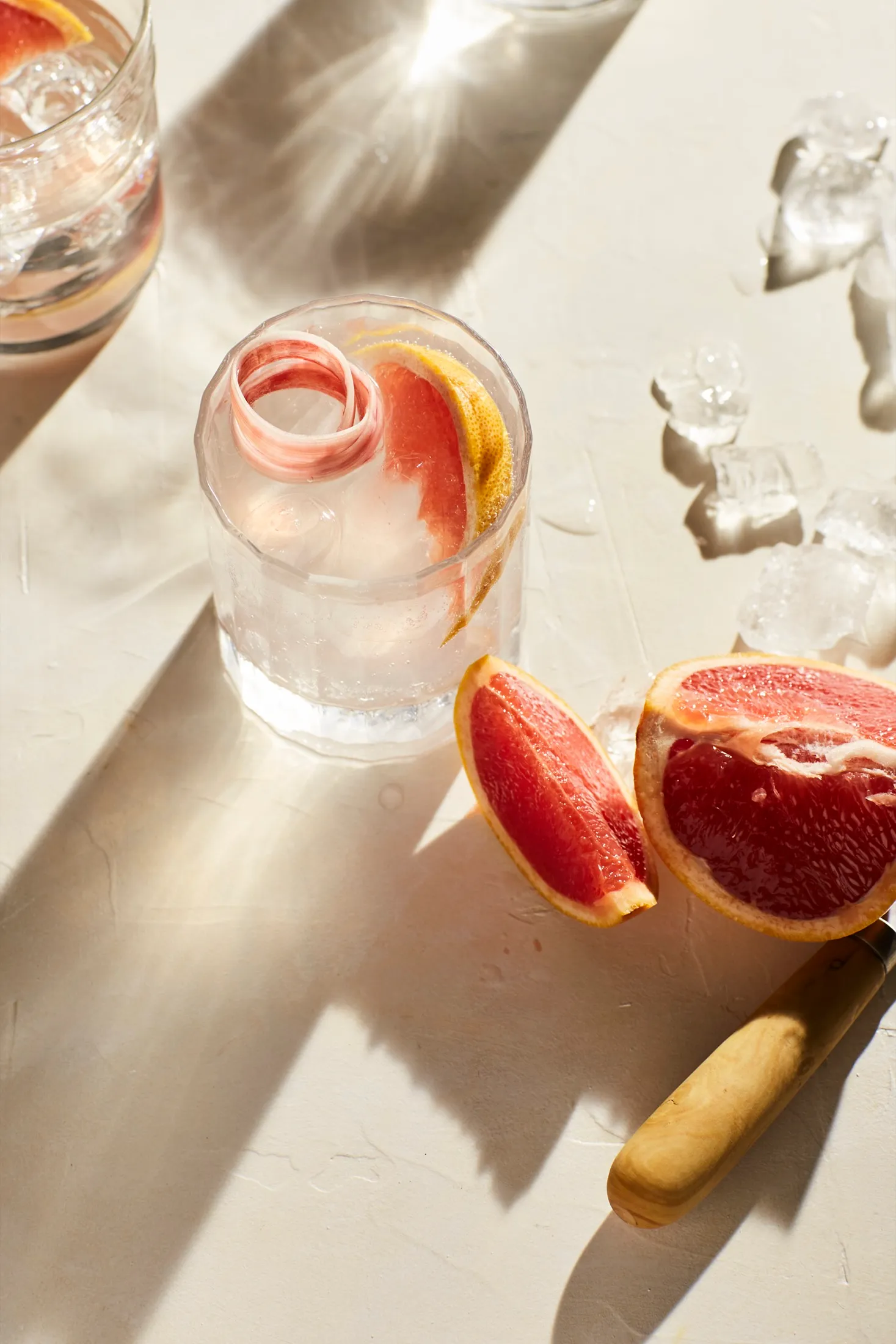 Gin Tonic Grapefruit Summer Drinks
