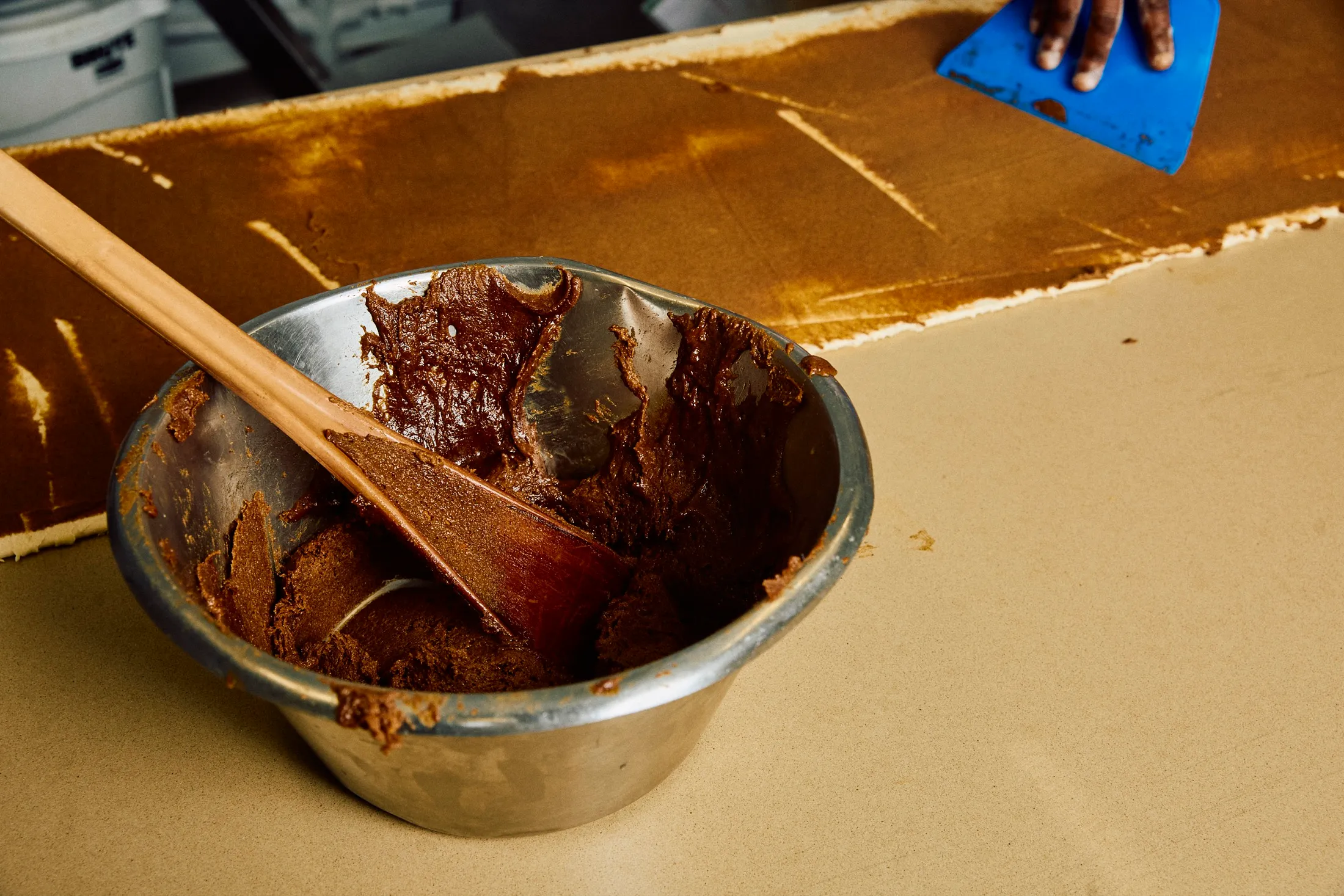 Making Pastry Sauce Galeta